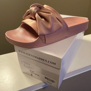 Brand New Steve Madden Silky Bow Slides Size 9